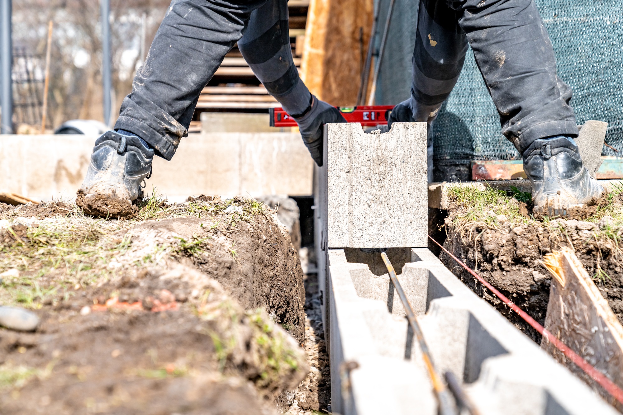 building the foundation of a house from a lost formwork